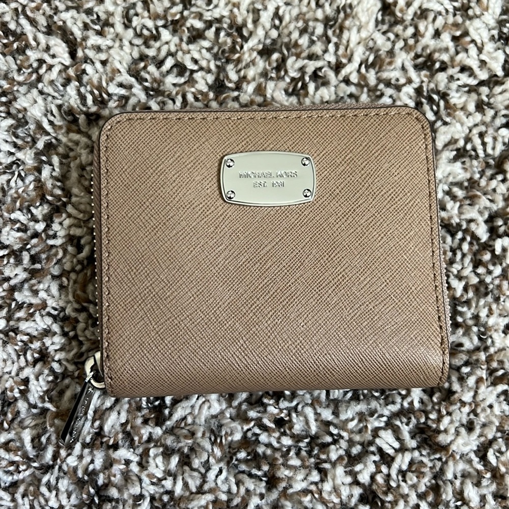 New Michael Kors small wallet